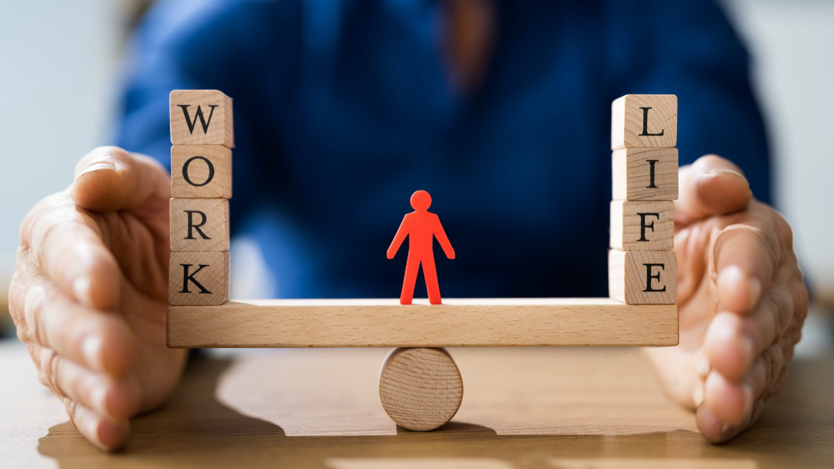 10 Cara Mencapai Work-Life Balance agar Hidup Seimbang - KlikDokter